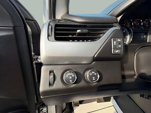 Used 2016 Chevrolet Suburban LTZ AWD/4WD image 16