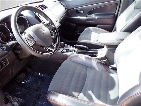 Used 2024 Mitsubishi Outlander Sport SE image 11