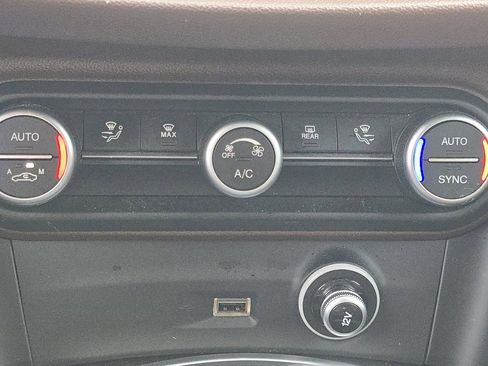 Used 2020 Alfa Romeo Stelvio Base w/ Nero Edizione image 28