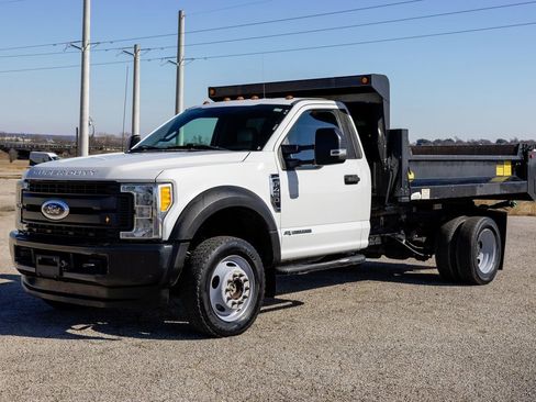 Used 2017 Ford F450 XL w/ Power Equipment Group image 3
