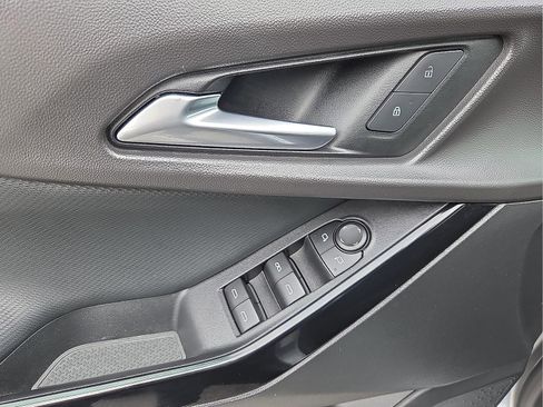 Certified 2025 Chevrolet Equinox LT image 13