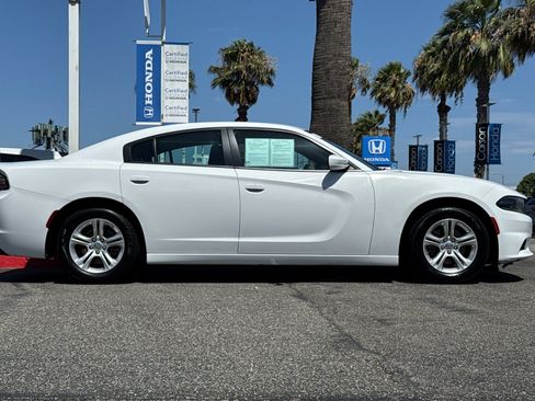 Used 2022 Dodge Charger SXT RWD image 8