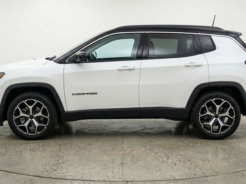 Used 2025 Jeep Compass Limited AWD/4WD image 5