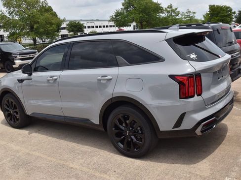 Used 2022 Kia Sorento SX FWD image 8