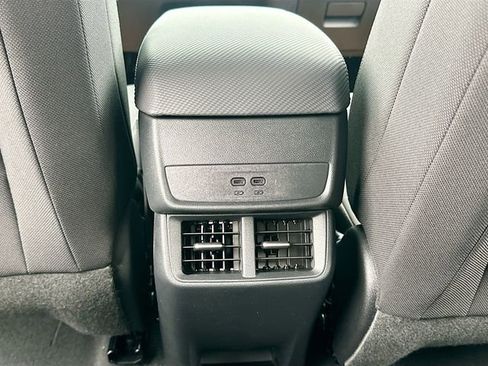 New 2026 Chevrolet Equinox LT w/ Safety and Technology Package FWD image 27