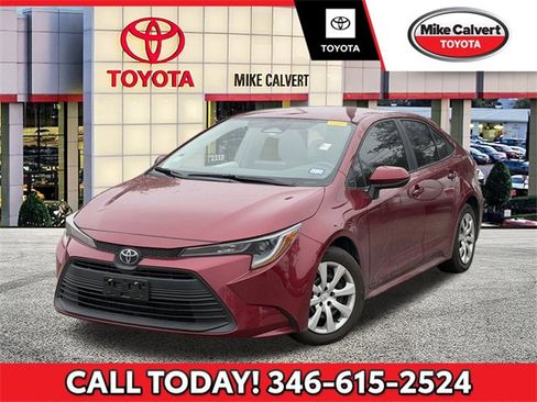 Used 2023 Toyota Corolla LE image 1