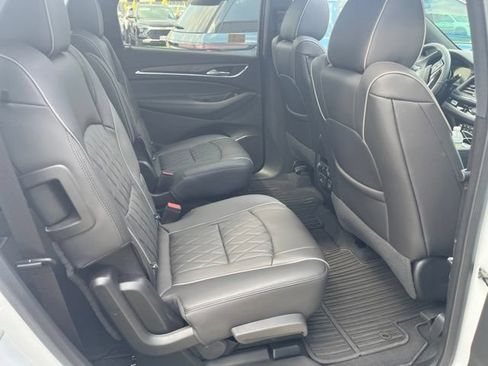 Used 2023 Buick Enclave Avenir w/ Avenir Technology Package AWD/4WD image 13