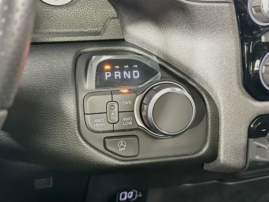 New 2026 RAM 1500 Express AWD/4WD image 12