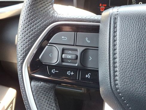 Used 2024 Toyota Sequoia Platinum AWD/4WD image 17