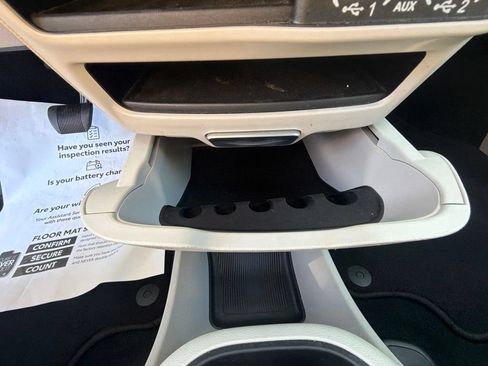 Used 2024 Chrysler Pacifica Touring-L FWD image 48