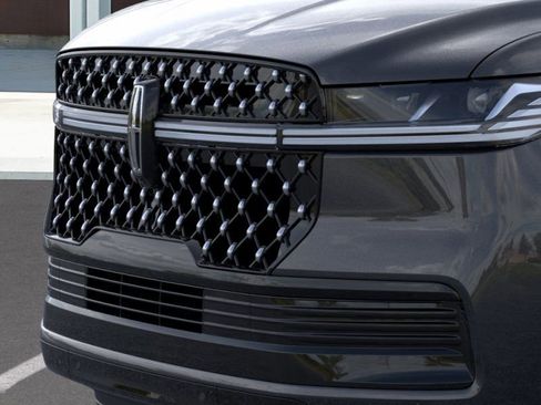 New 2025 Lincoln Navigator Black Label image 17
