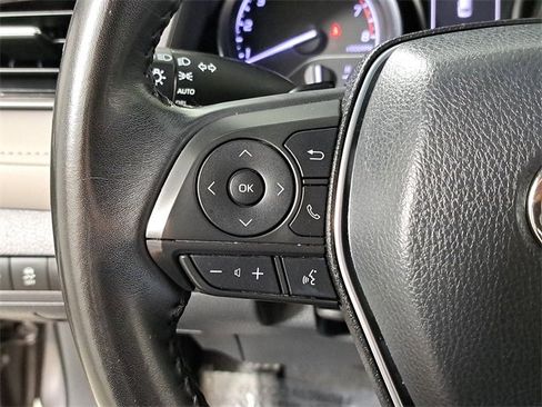 Used 2019 Toyota Camry SE w/ Convenience Package image 24