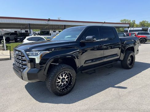 Used 2024 Toyota Tundra Platinum AWD/4WD image 7