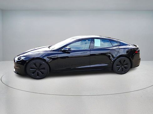 Used 2021 Tesla Model S Plaid image 2