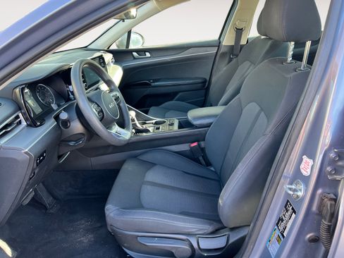 Used 2022 Kia K5 LXS image 9