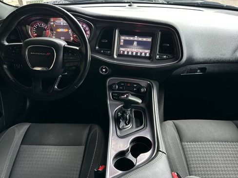 Used 2018 Dodge Challenger SXT image 16