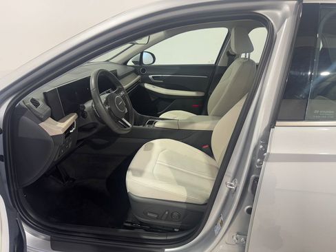 Used 2025 Hyundai Sonata SEL FWD image 11