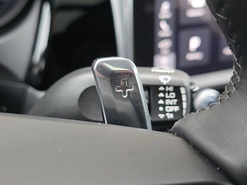 Certified 2025 Porsche Macan image 23