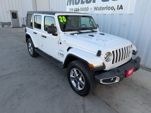Used 2020 Jeep Wrangler Unlimited Sahara image 8