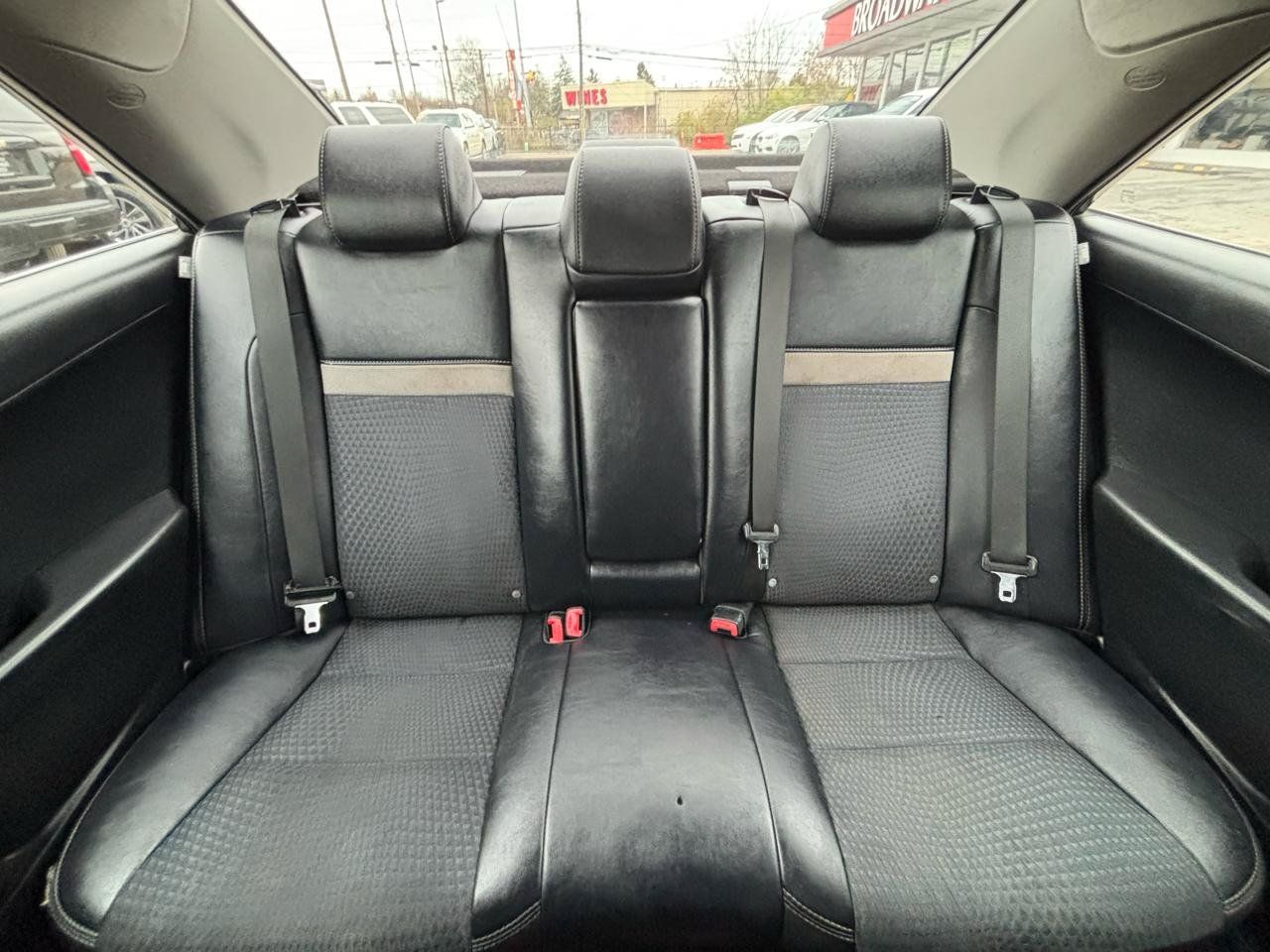 Used 2014 Toyota Camry SE FWD image 17