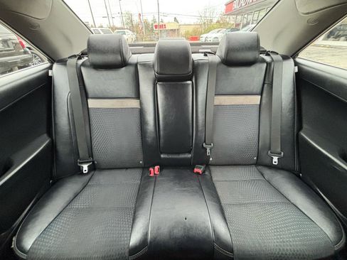 Used 2014 Toyota Camry SE FWD image 17