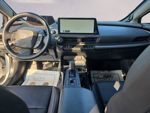 Used 2025 Toyota Prius Limited w/ Limited Premium Package FWD image 10