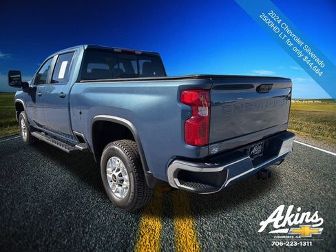 Used 2024 Chevrolet Silverado 2500 LT w/ Convenience Package image 10