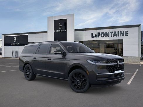 New 2026 Lincoln Navigator L Reserve AWD/4WD image 7
