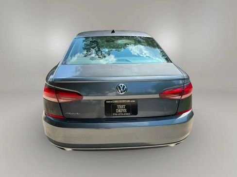 Used 2020 Volkswagen Passat 2.0T SE FWD image 8