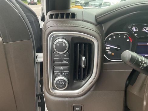 Used 2019 GMC Sierra 1500 SLE w/ SLE Value Package AWD/4WD image 14