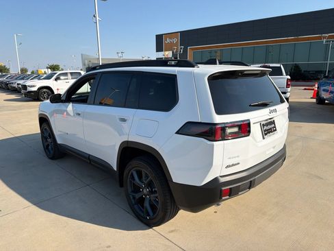New 2026 Jeep Cherokee Limited AWD/4WD image 3