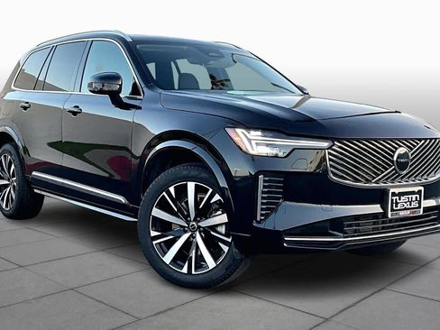 Used 2026 Volvo XC90 B5 Core image 2