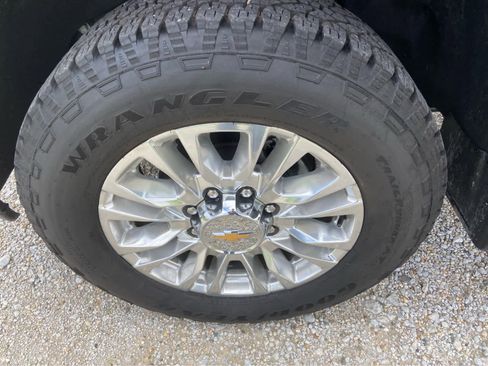 Used 2022 Chevrolet Silverado 2500 High Country AWD/4WD image 11