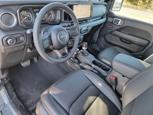 New 2026 Jeep Gladiator Sport image 18