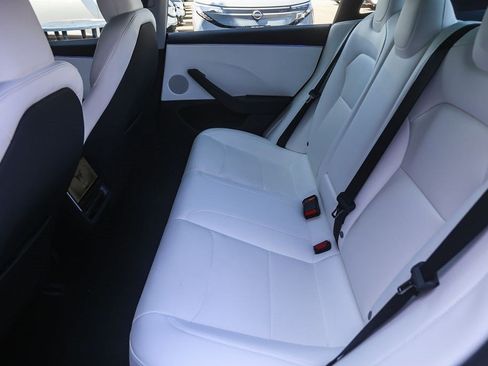 Used 2025 Tesla Model 3 Long Range RWD image 17
