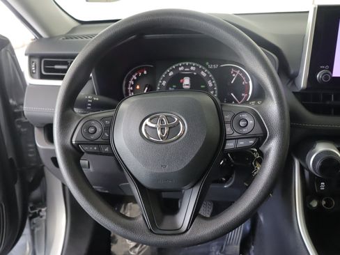 Used 2025 Toyota RAV4 LE AWD/4WD image 12
