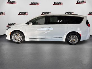 Used 2019 Chrysler Pacifica Limited FWD video 2