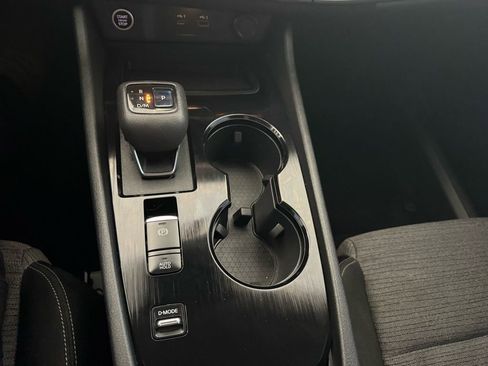 Used 2021 Nissan Rogue SV image 31