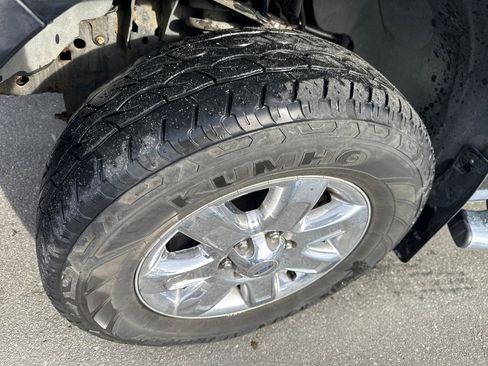 Used 2013 Ford F150 XLT w/ XLT Chrome Pkg image 9