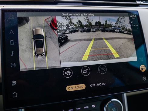 Used 2023 Land Rover Range Rover Long Wheelbase SE image 27