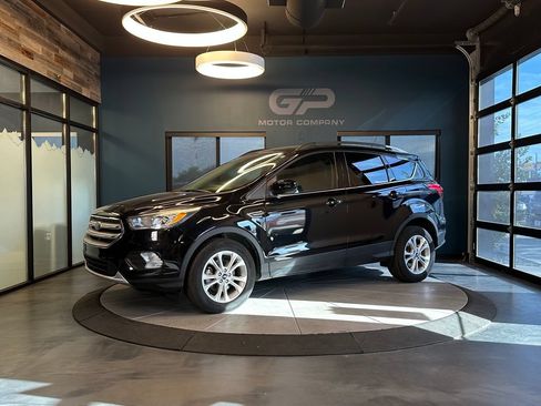 Used 2019 Ford Escape SEL FWD image 7