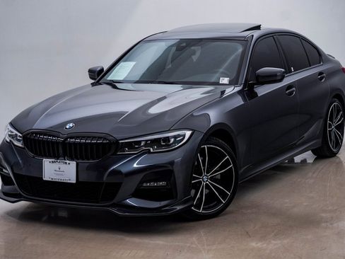 Used 2021 BMW 330i xDrive 330i xDrive w/ M Sport Package image 3