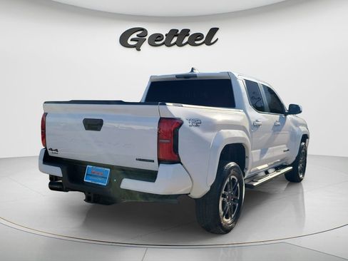 Certified 2025 Toyota Tacoma TRD Sport AWD/4WD image 5
