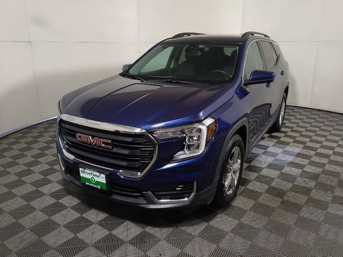Used 2022 GMC Terrain SLE w/ Driver Convenience Package AWD/4WD image 15