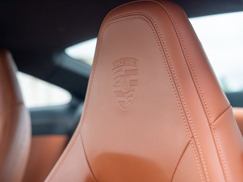 Used 2025 Porsche 911 Carrera image 13