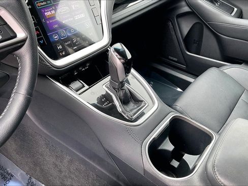Used 2020 Subaru Outback Limited image 14