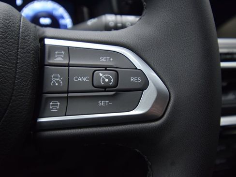 New 2026 Jeep Compass Limited w/ Sun, Sound & Navigation Group AWD/4WD image 24