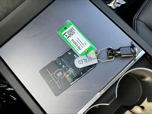 Used 2025 Tesla Model 3 Long Range image 10