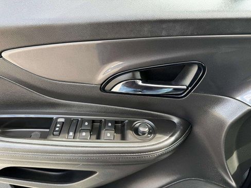 Used 2019 Buick Encore Essence w/ Experience Buick Package image 17