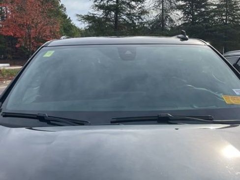 Used 2022 Chevrolet Suburban RST w/ Luxury Package image 33